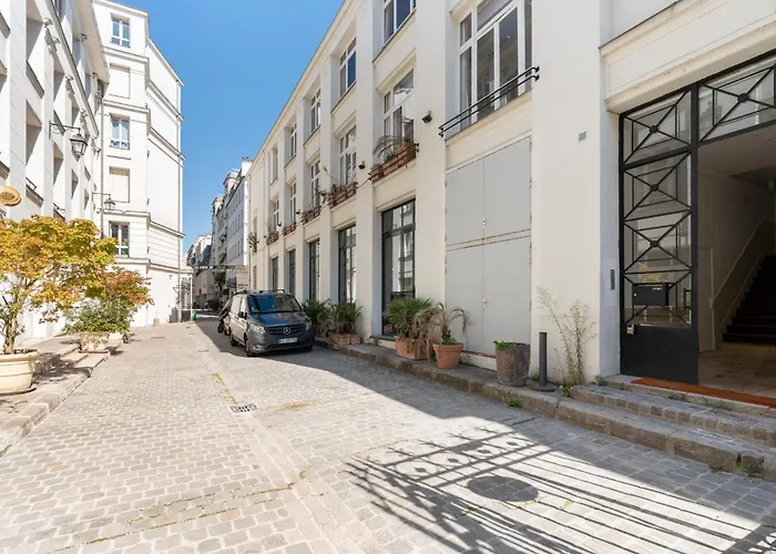 Chic Duplex For 4 In Vibrant Bastille Апартаменты Париж